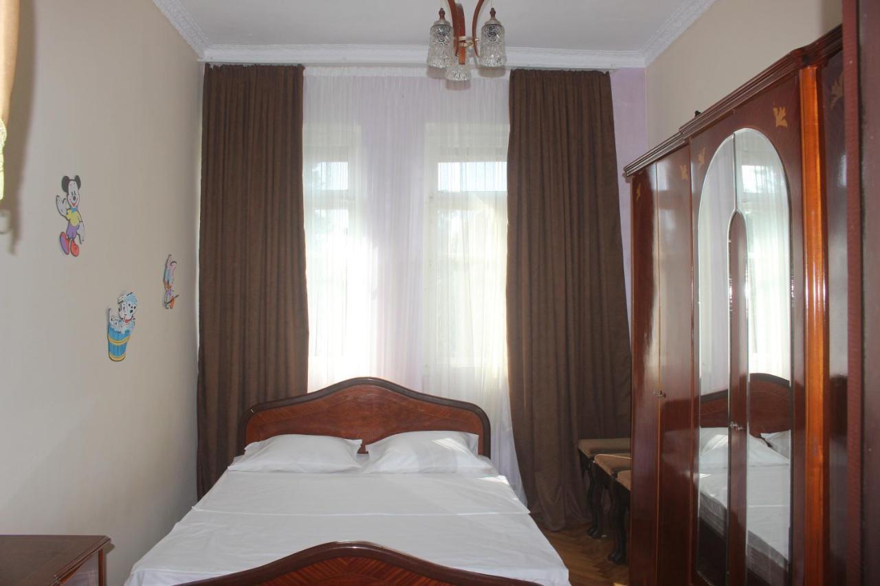 Greenview Guesthouse Μπατούμι Εξωτερικό φωτογραφία