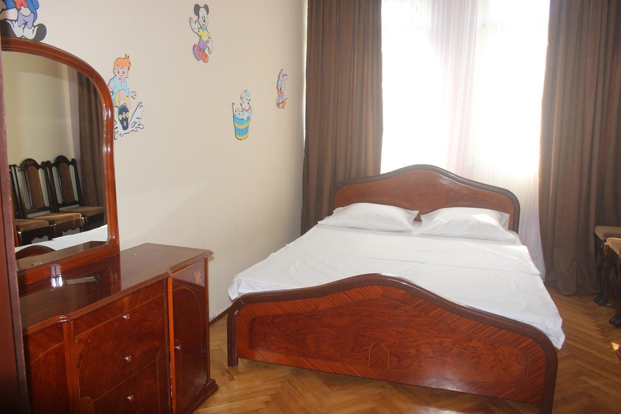 Greenview Guesthouse Μπατούμι Εξωτερικό φωτογραφία