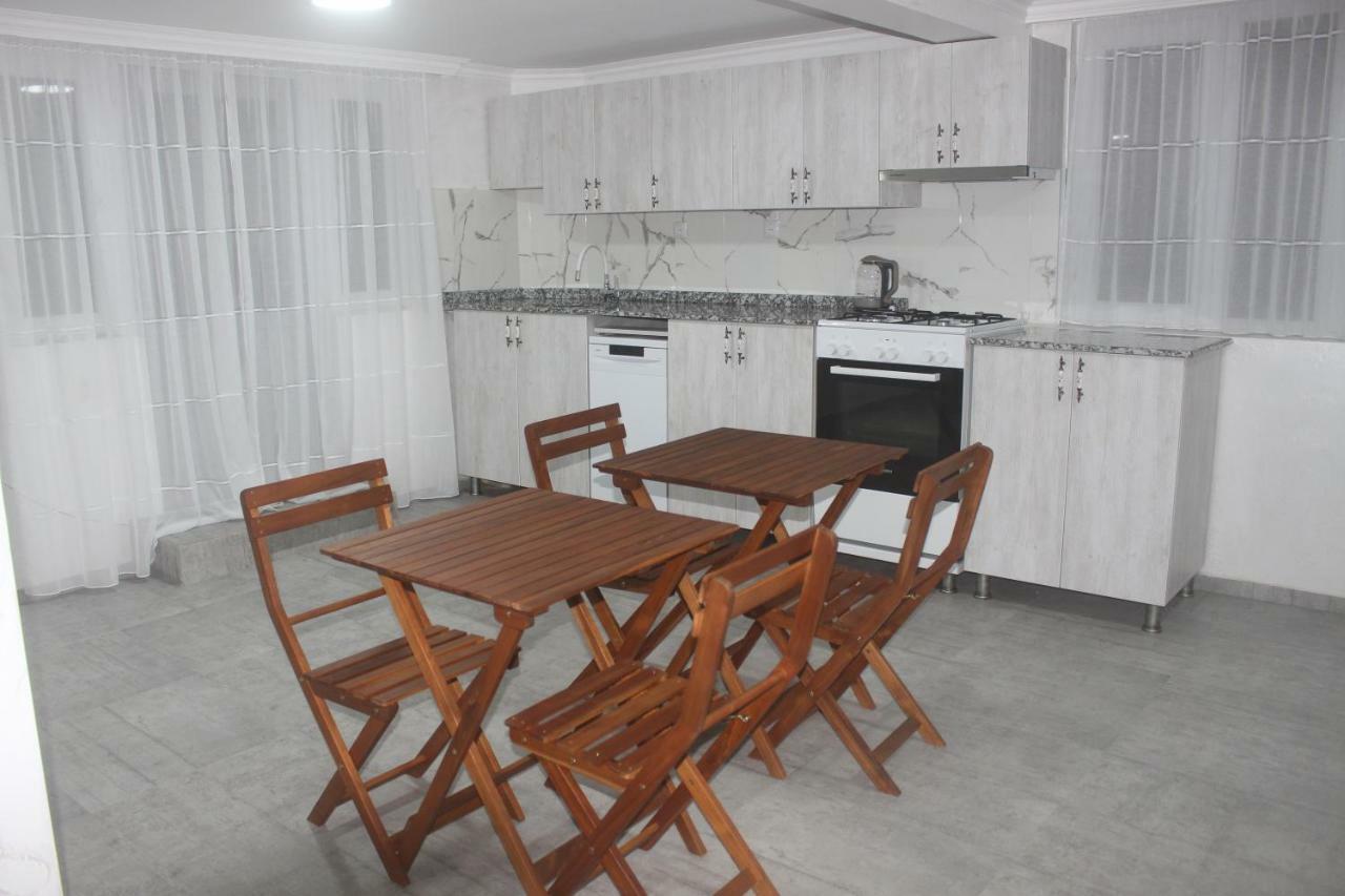 Greenview Guesthouse Μπατούμι Εξωτερικό φωτογραφία